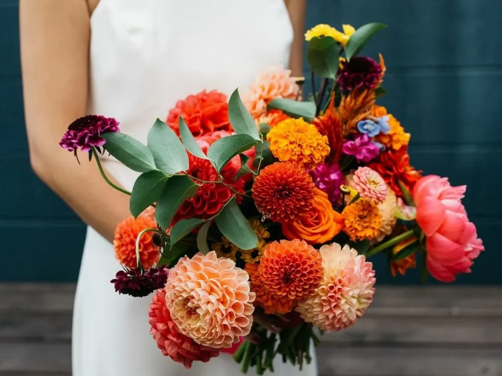 Cheap Wedding Flowers: Save on the Right Things

